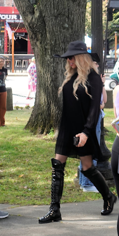 Kelly Mantle